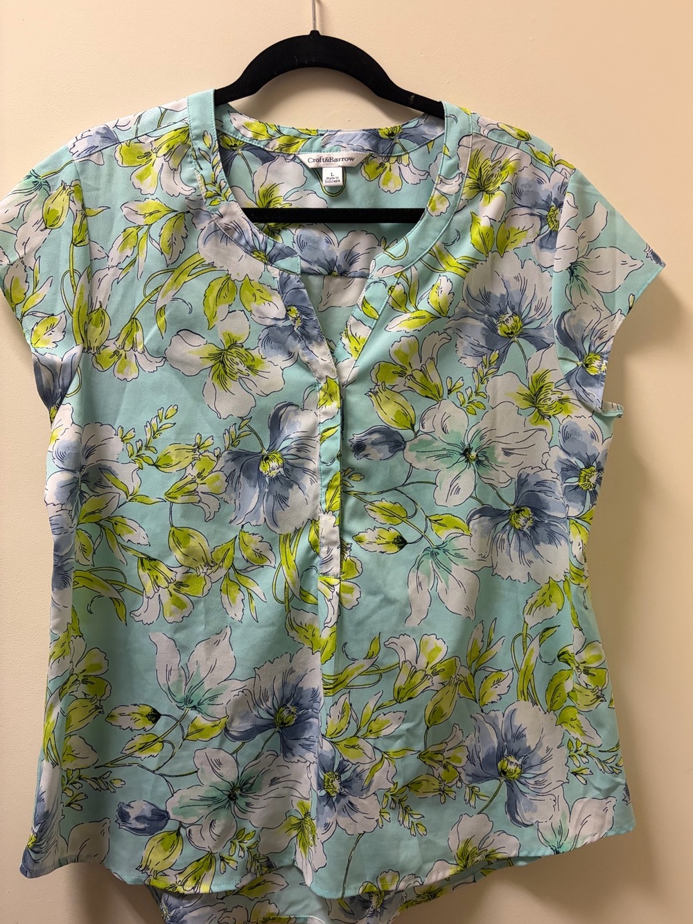Croft & Barrow Aqua & Lime Floral Flutter Sleeve with Button Front Blouse Large